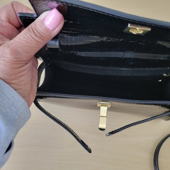 PWWAN small Elegant Black Crocodile-Embossed Handbag - Picture 4 of 4